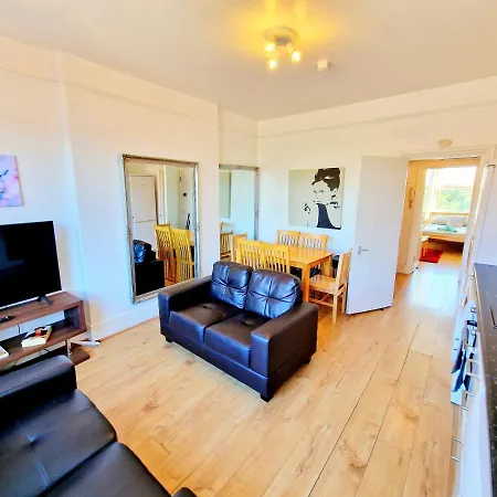 King'S Cross & Angel Area, 4 Bedrooms Home With 7 Beds & Private Rooftop - Walk To St Pancras International London Exterior photo