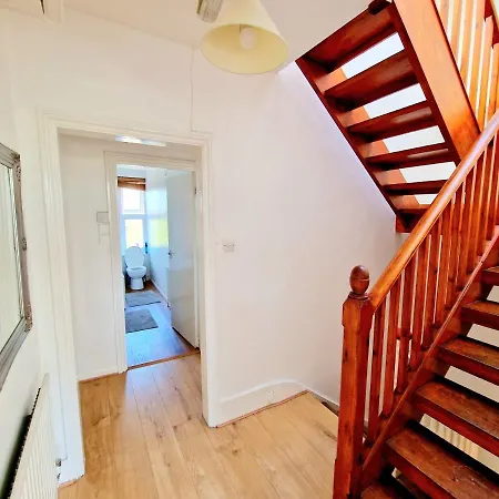 King'S Cross & Angel Area, 4 Bedrooms Home With 7 Beds & Private Rooftop - Walk To St Pancras International London Exterior photo